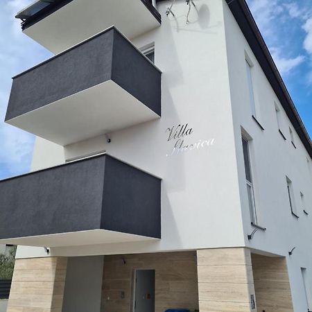 Vila Slavica Vir Buitenkant foto